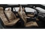 Volvo V60 2.0 T6 Plug-in hybrid AWD Ultra Dark Lounge Pack | Extra getint glas achter |  Gelamineerde zijruiten rondom | 19" 5-triplespaaks Glossy Black Diamond Cut |