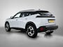 Peugeot 2008 1.2 Hybrid Allure 145pk Automaat | Navigatie | Climate Control | Adaptieve Cruise Control | Camera Voor + Achter | Keyless Entry/Start | LED | Dodehoekdetectie | 17"LMV | Apple Carplay/Android Auto |