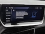 Peugeot 2008 1.2 Hybrid Allure 145pk Automaat | Navigatie | Climate Control | Adaptieve Cruise Control | Camera Voor + Achter | Keyless Entry/Start | LED | Dodehoekdetectie | 17"LMV | Apple Carplay/Android Auto |