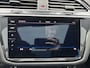 Volkswagen Tiguan 2.0 TSI 220pk 4Motion R-line DSG Panoramadak / Lederen interieur / Trekhaak afn. / Navigatie / Camera  / El. verst. stoel