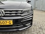 Volkswagen Tiguan 2.0 TSI 220pk 4Motion R-line DSG Panoramadak / Lederen interieur / Trekhaak afn. / Navigatie / Camera  / El. verst. stoel