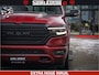 Dodge Ram 1500 LIMITED SPORT 5.7 V8 HEMI 402 PK | MEEST VOLLE EN LUXE UITVOERING | PRACHTIGE DELMONICO RED PEARL | CREW CAB 5 PERSOONS | DUBBELE CABINE DC | MEEST ROYALE EN COMFORTABELE BEDRIJFSAUTO | HEAD-UP | LUCHTVERING | RONDOM CAMERA | MWK KLEP | PANORAMA DAK |