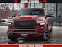Dodge Ram 1500 LIMITED SPORT 5.7 V8 HEMI 402 PK | MEEST VOLLE EN LUXE UITVOERING | PRACHTIGE DELMONICO RED PEARL | CREW CAB 5 PERSOONS | DUBBELE CABINE DC | MEEST ROYALE EN COMFORTABELE BEDRIJFSAUTO | HEAD-UP | LUCHTVERING | RONDOM CAMERA | MWK KLEP | PANORAMA DAK |