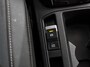 Volkswagen T-Roc 1.5 TSI R-Line+Blackpack Climate control | Adaptieve cruise control | Panoramadak | LED | Navigatie | Achteruitrijcamera | Parkeersensoren | Apple Carplay/ Android Auto | Radio
