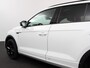 Volkswagen T-Roc 1.5 TSI R-Line+Blackpack Climate control | Adaptieve cruise control | Panoramadak | LED | Navigatie | Achteruitrijcamera | Parkeersensoren | Apple Carplay/ Android Auto | Radio