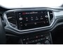 Volkswagen T-Roc 1.5 TSI Sport Business R NL auto nieuw door ons geleverd elektrische achterklep digital cockpit pro navigatie 19" LMV Suzuka achteruitrijcamera privacy glas R Line