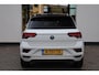 Volkswagen T-Roc 1.5 TSI Sport Business R NL auto nieuw door ons geleverd elektrische achterklep digital cockpit pro navigatie 19" LMV Suzuka achteruitrijcamera privacy glas R Line