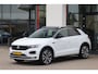 Volkswagen T-Roc 1.5 TSI Sport Business R 150PK / 110kW DSG, NL auto nieuw door ons geleverd, navigatie, achteruitrijcamera (rear view), parkeersensoren voor en achter (pdc), LED koplampen, elektrisch verstel-, verwarm- en inklapbare buitenspiegels (spiegel pakket), elektrische achterklep, digital cockpit pro, 19" 'Suzuka' LMV, privacy glas, R-Line in- en exterieur, spraak bediening, Apple Carplay & Android Auto, adaptieve cruise control (acc), DAB+