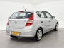 Hyundai i30 1.4i 109 PK 5-DEURS ACTIVE + AIRCO | VIERSEIZOENSBANDEN | STUURWIELBEDIENING