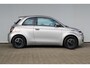 Fiat 500e Giorgio Armani | Panoramadak | 360° Camera | Stoelverwarming | Cruise control adaptief |  Navigatiesysteem |