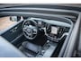 Volvo V60 2.0 T4 R-Design | Adaptieve Cruise Control | Schuif - / Kanteldak | Sportstoelen | Trekhaak | Stoel +  Stuurverwarming | 19 inch | Memory | Camera | DAB |