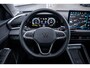 Volkswagen T-Roc Life First Edition Inclusief €2000,- inruilvoordeel | 'App-Connect' draadloze smartphone integratie | Automatische afstandsregeling (Adaptive Cruise Control) | Buitenspiegels elektrisch instel-, verwarm- en inklapbaar