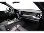Volvo XC60 2.0 T6 Plug-in hybrid AWD Plus Black Edition | Panoramadak | Stoel en stuurwielverwarming | Adaptieve Cruise Control | Trekhaak | Camera | Parkeersensoren | BLIS |