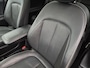 Hyundai Ioniq 5 Lounge 73kWh Automaat / Accu SOH 100% / Fabrieksgarantie tot 10-2026 / Dealer onderhouden / Panoramadak / WLTP 451 km / Afn. trekhaak 1.600 kg / Elektrische klep en stoelen / Stuur-, stoel- en achterbankverwarming /
