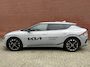 Kia EV6 GT-Line 84kWh 228pk | €3.795 VOORRAADVOORDEEL | DIRECT LEVERBAAR | SCHUIF/KANTELDAK | HEAD-UP DISPLAY | MERIDIAN® PREMIUM AUDIO  | 20" LM-VELGEN (GT-LINE) | 360˚ CAMERA |