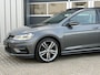Volkswagen Golf 1.5 TSI Highline Business R Line | Pano | Climate | Parkeer sensoren | dodehoek |