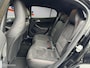 Mercedes-Benz GLA 200 AMG / Luxe bekleding / Navi / Etc.