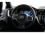 Volvo XC60 2.0 T6 Plug-in hybrid AWD Plus Black Edition | Panoramadak | Trekhaak | Luchtvering | Stoelventilatie | Stoel en stuurwielverwarming | Camera | BLIS | Adaptieve cruise control |