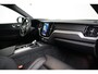Volvo XC60 2.0 T6 Plug-in hybrid AWD Plus Black Edition | Panoramadak | Trekhaak | Luchtvering | Stoelventilatie | Stoel en stuurwielverwarming | Camera | BLIS | Adaptieve cruise control |