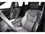 Volvo XC60 2.0 T6 Plug-in hybrid AWD Plus Black Edition | Panoramadak | Trekhaak | Luchtvering | Stoelventilatie | Stoel en stuurwielverwarming | Camera | BLIS | Adaptieve cruise control |