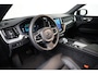 Volvo XC60 2.0 T6 Plug-in hybrid AWD Plus Black Edition | Panoramadak | Trekhaak | Luchtvering | Stoelventilatie | Stoel en stuurwielverwarming | Camera | BLIS | Adaptieve cruise control |