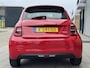 Fiat 500 Electric -RED Edition 24 kWh - 5500 KM Apple CarPlay / Navigatie I LED I Veiligheid Pakket I