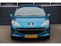 Peugeot 207 1.4-16V Color-line | Airco | El.ramen | El.spiegels | Bluetooth | Radio-CD | AUX-USB | ISOFIX | LMV17'' | Nieuwe Distributieriem | Nwe. APK keuring | Zeer nette