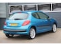 Peugeot 207 1.4-16V Color-line | Airco | El.ramen | El.spiegels | Bluetooth | Radio-CD | AUX-USB | ISOFIX | LMV17'' | Nieuwe Distributieriem | Nwe. APK keuring | Zeer nette