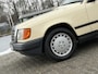 Mercedes-Benz 200-Serie 200-280 230 E 65.000km!