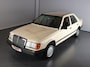 Mercedes-Benz 200-Serie 200-280 230 E 65.000km!