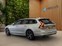 Volvo V90 2.0 B4 R-Design | Trekhaak | Panoramadak | Google! | Harman/Kardon | Head-up display