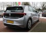 Volkswagen ID.3 58kWh *Life* | Fase | Carplay | Adaptive Cruise & Climate Control | Stoelverwarming | PDC | Navigatie | Bluetooth | Orig.NL |