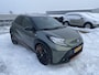 Toyota Aygo X 1.0 VVT-i MT Limited Navigatie Apple CarPlay/Android Auto, achteruitrij camera, parkeersensoren, adaptieve cruise control, keyless, draadloze telefoonlader, NL Auto!