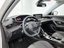 Peugeot 2008 SUV Allure Pack 130pk Automaat | Navigatie via Apple Carplay / Android Auto | Achteruitrijcamera | 3D Cockpit | Climate Control | Cruise Control | Led koplampen | Parkeersensoren | Keyless start | Bluetooth | DAB+ radio | Donker getint glas | 17" lichtmetalen velgen |