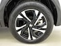 Peugeot 2008 SUV Allure Pack 130pk Automaat | Navigatie via Apple Carplay / Android Auto | Achteruitrijcamera | 3D Cockpit | Climate Control | Cruise Control | Led koplampen | Parkeersensoren | Keyless start | Bluetooth | DAB+ radio | Donker getint glas | 17" lichtmetalen velgen |