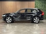 Volvo XC60 T6 AWD Recharge Plus Bright Trekhaak | All Season banden | Adaptieve Cruise Control | Standkachel met Volvo On Call App | Stoelverwarming | Parkeercamera | Full LED Meesturende koplampen | Pilot Assist | Elekrische voorstoelen geheugen | Lederen bekleding | Zitting verlenging voorstoelen | Schuifdak | 19 Inch | Google Infotainment | Keyless Drive | Parkeersensoren voor+achter | Privacy Glass | Elektrisch bedienbare achterklep | Alarm Klasse III | DAB Radio | Apple Carplay/Android Auto | Draadloos telefoon opladen | Onyx Black Metallic |