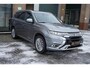 Mitsubishi Outlander 2.4 PHEV Instyle Schuifdak|Adaptieve cc|Trekhaak|Volleer|Stuurverwarming|Stoelverwarming|EL.Achterklep|Dodehoek|
