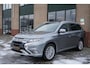 Mitsubishi Outlander 2.4 PHEV Instyle Schuifdak|Adaptieve cc|Trekhaak|Volleer|Stuurverwarming|Stoelverwarming|EL.Achterklep|Dodehoek|