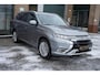 Mitsubishi Outlander 2.4 PHEV Instyle Schuifdak|Adaptieve cc|Trekhaak|Volleer|Stuurverwarming|Stoelverwarming|EL.Achterklep|Dodehoek|