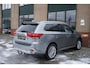 Mitsubishi Outlander 2.4 PHEV Instyle Schuifdak|Adaptieve cc|Trekhaak|Volleer|Stuurverwarming|Stoelverwarming|EL.Achterklep|Dodehoek|