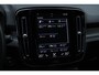Volvo XC40 T4 Recharge R-Design | Fullmap Navigatie | All Season Banden | Elektrisch verstelbare voorstoelen | Parkeercamera | Adaptieve Cruise control | Verwarmbare voorstoelen en Stuurwiel |
