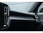 Volvo XC40 T4 Recharge R-Design | Fullmap Navigatie | All Season Banden | Elektrisch verstelbare voorstoelen | Parkeercamera | Adaptieve Cruise control | Verwarmbare voorstoelen en Stuurwiel |