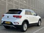 Volkswagen T-Roc 1.5 TSI Life Business / Navigatie / App connect / Camera / Parkeersensoren V+A / Stoelverwarming / **