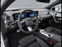 Mercedes-Benz A-klasse 180 Business Solution AMG | Memorystoelen | Apple Carplay & Android Auto | Panorama - Schuifdak | Head-Up Display | 360° Camera | Multibeam Led