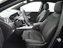 Mercedes-Benz B-klasse 250 e Business Solution AMG | Trekhaak Wegklapbaar | Distronic Cruise Control | Panorama - Schuifdak | Memorystoelen | Multibeam Led | Apple Carplay & Android Auto | Head-Up Display | 360° Camera