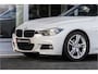 BMW 3-Serie Touring 318i M Sport | Pano | LED | NL Auto