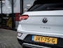 Volkswagen T-Roc 1.5 TSI Sport | FACELIFT | IQ Light Matrix | Camera | Virtual Cockpit | Black Optic | Velours Bekleding | 18'' Lichtmetalen Velgen | Apple Carplay | Android Auto | Navigatie | Adaptieve Cruise Control | Keyless |