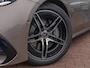 Mercedes-Benz E-klasse 200 AMG Line | Pano | Elc trekhaak | Bijrijderdisplay