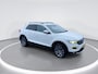 Volkswagen T-Roc 1.5 TSI 150pk DSG Style · Camera · Panoramadak · Navigatie · Trekhaak · Apple/Android Car Play ·
