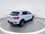 Volkswagen T-Roc 1.5 TSI 150pk DSG Style · Camera · Panoramadak · Navigatie · Trekhaak · Apple/Android Car Play ·